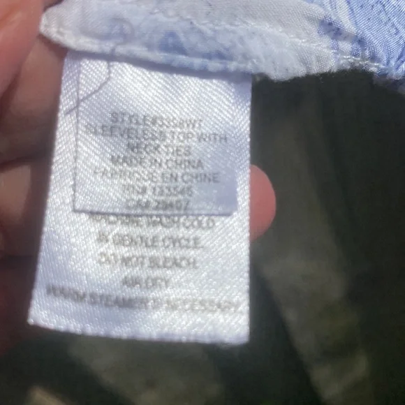 Crosby by Mollie Burch Sleeveless Lightweight Top. Like new. Worn once. - Picture 5 of 8